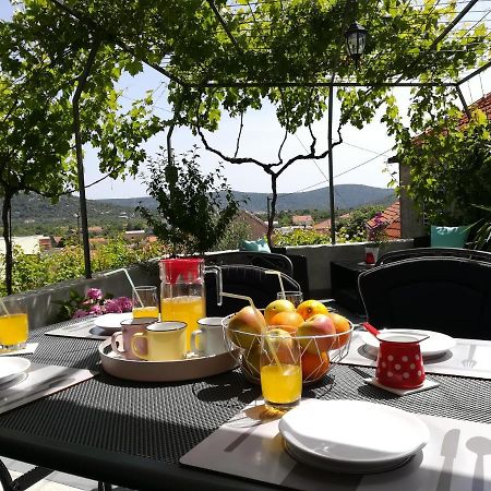 Apartman Petra Gustirna Экстерьер фото